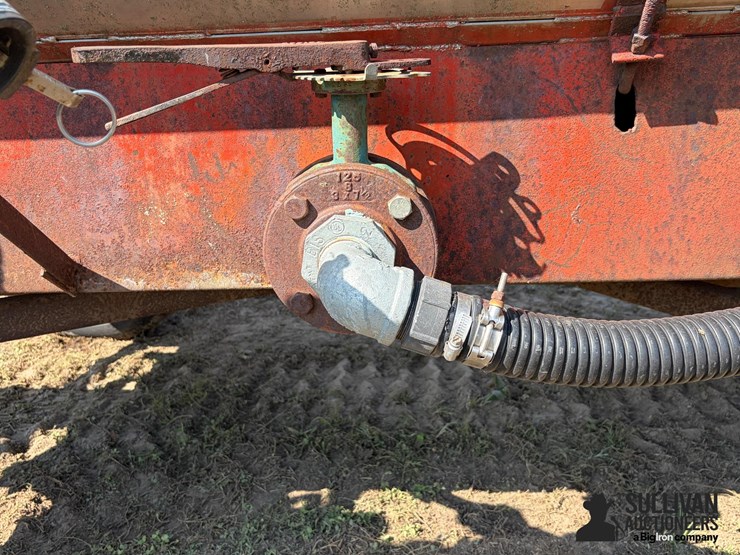 1,300-gal-stainless-steel-t/a-nurse-tank-image-17