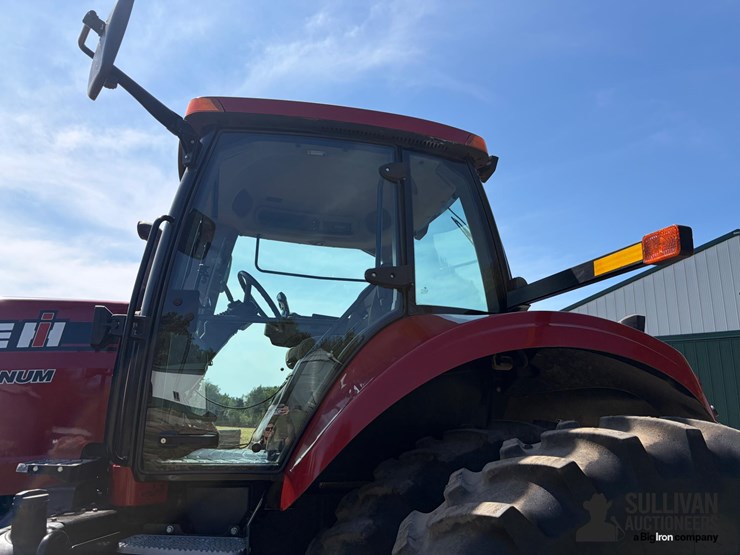 2011-case-ih-afs-magnum-235-mfwd-tractor-image-10