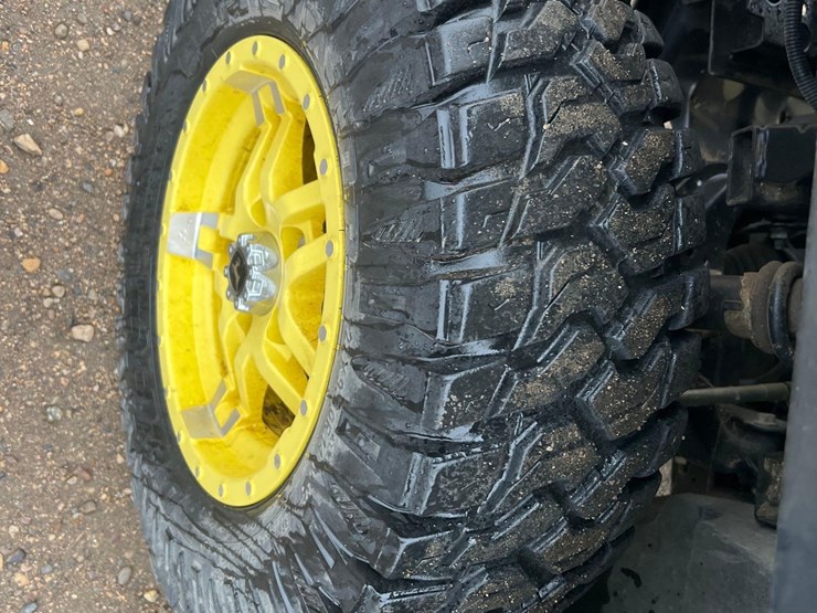 john-deere-gator-image-9