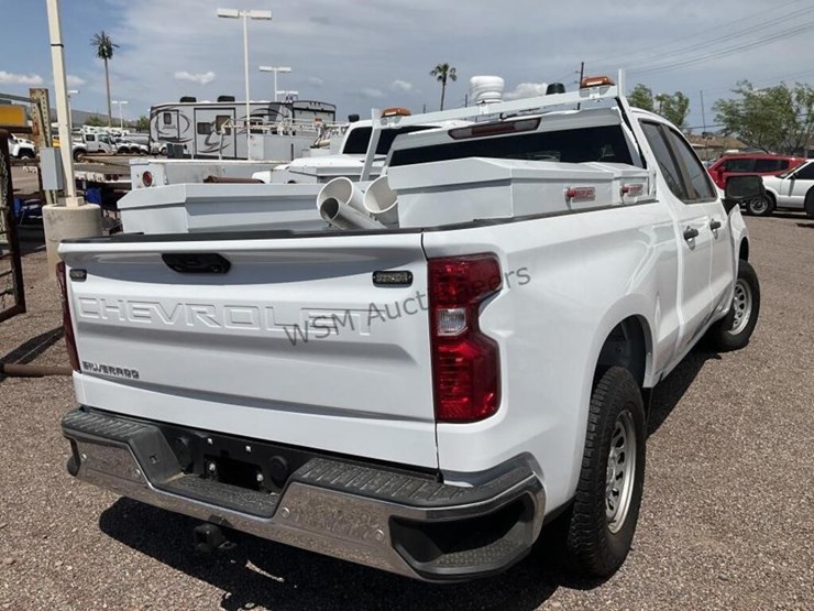 2025-chevrolet-silverado-1500-p/u-image-4
