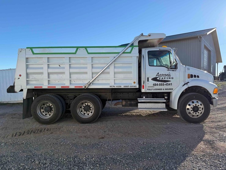 2006-sterling-acterra-tandem-axle-dump-image-6
