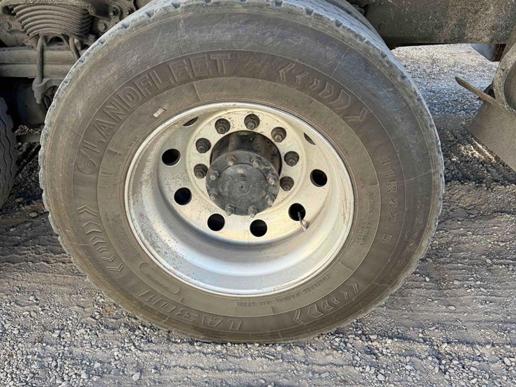 2006-sterling-acterra-tandem-axle-dump-image-8