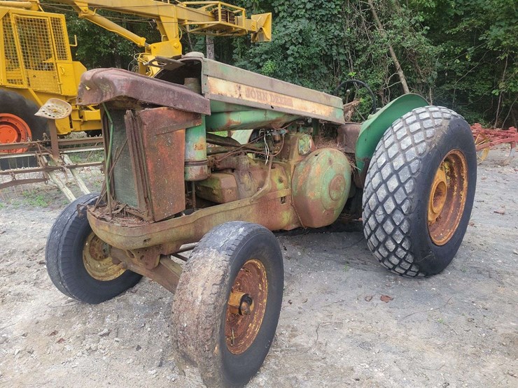 john-deere-60-standard-image-1