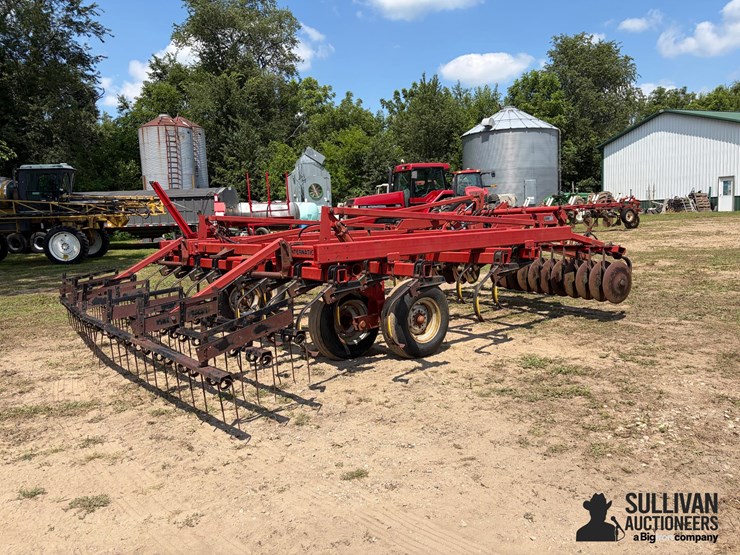 case-international-4200-flcu-soil-finisher-image-5