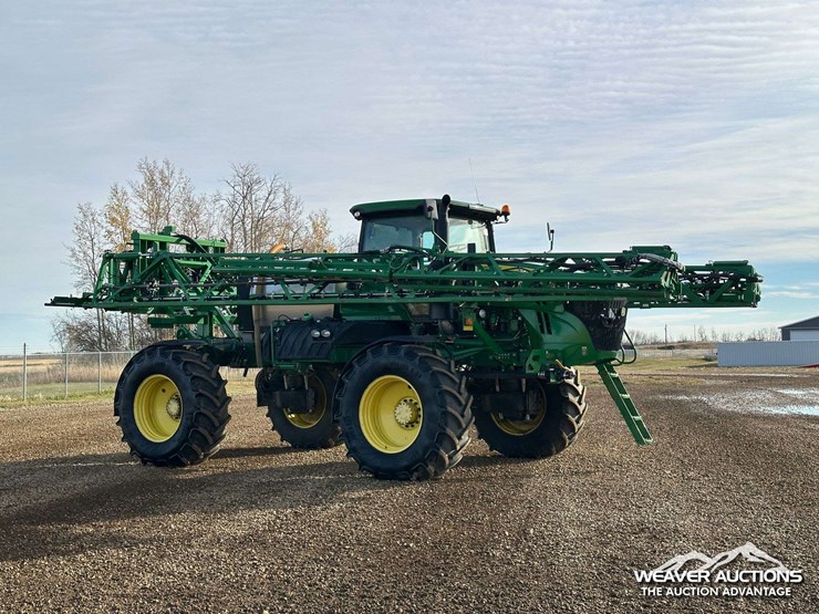 2014-john-deere-r4030-4x4-high-clearance-self-propelled-sprayer-image-2