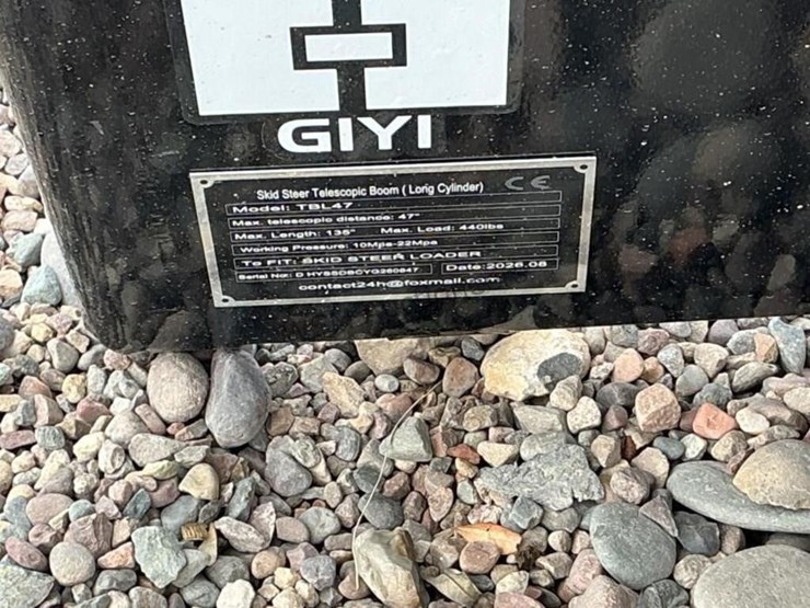 2026-giyi-telescopic-boom-for-skid-steer-image-5