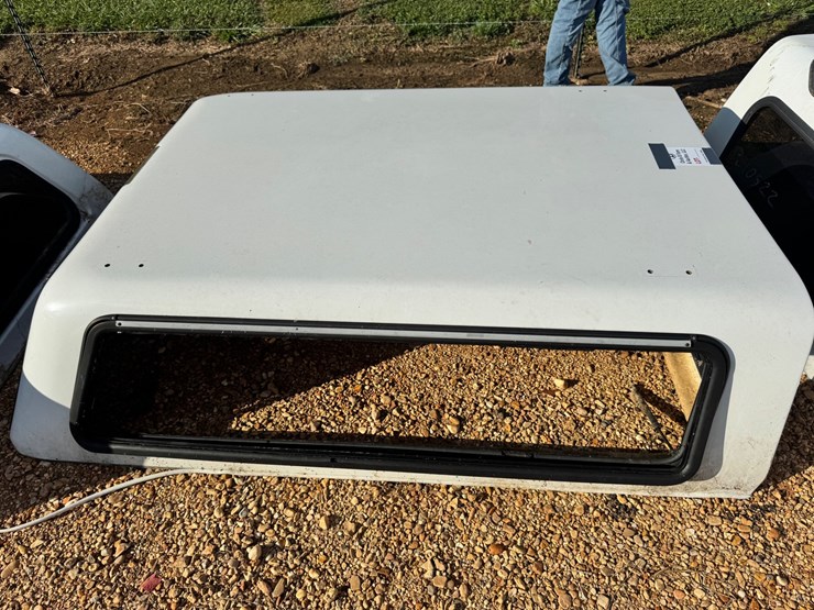 #36-•-camper-shell-for-truck-bed-image-1
