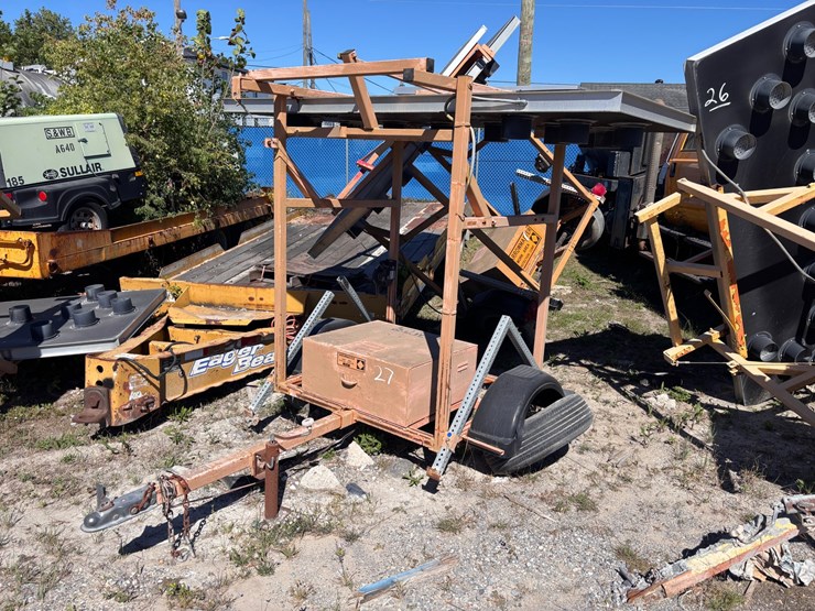 #27-•-arrowmaster-solar-traffic-arrow-board-trailer-image-1