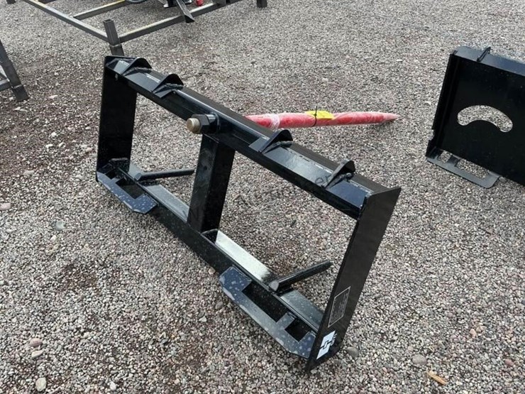 2026-giyi-hay-spear-for-skid-steer-image-2