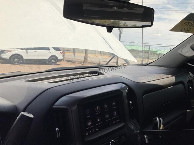 2025-chevrolet-silverado-1500-p/u-image-18
