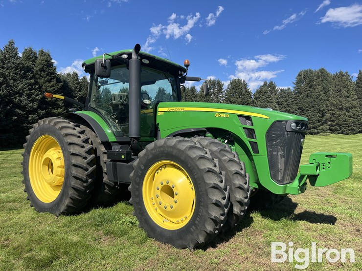 2010-john-deere-8295r-mfwd-tractor-image-3