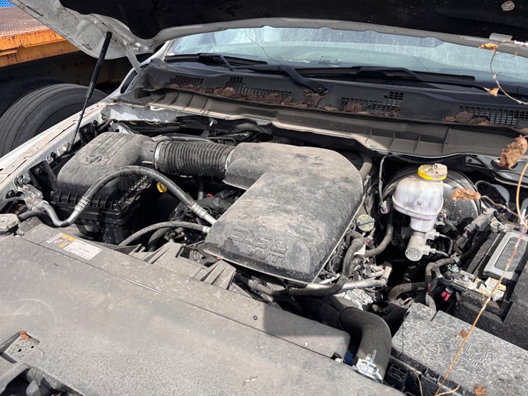 #63-•-2024-ram-1500-classic-four-door-pickup-truck-image-8