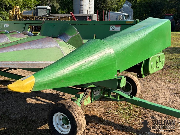 john-deere-644-6r36"-corn-head-w/unverferth-ht25-cart-image-16