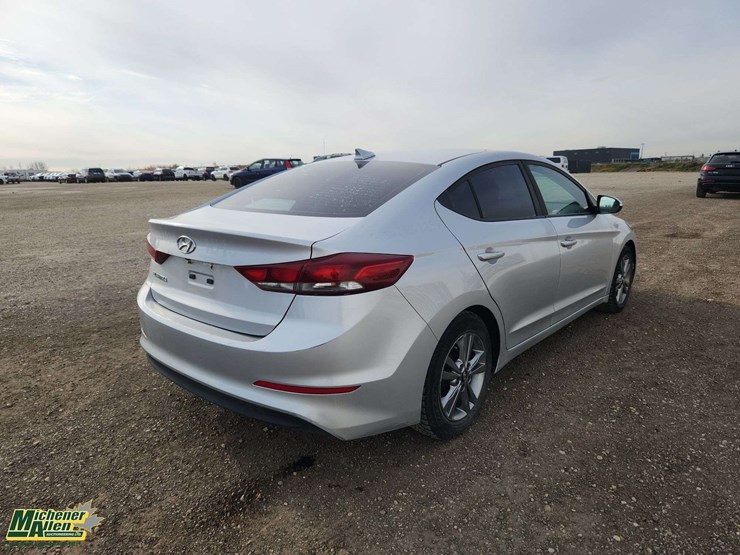 2018-hyundai-elantra-4dr-sedan-image-4