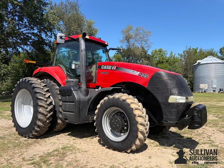 2011-case-ih-afs-magnum-235-mfwd-tractor-image-3