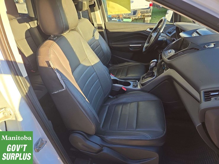 2014-ford-escape-image-30