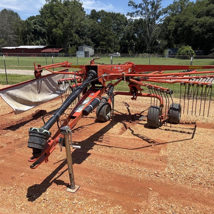 #184 • Kuhn GA4220 TH Masterdrive Rotary Rake