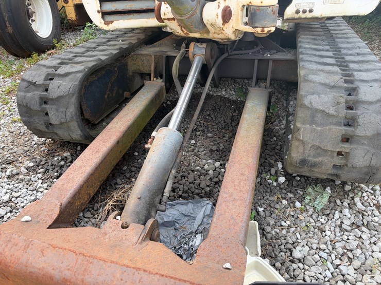 #82-•-2005-bobcat-334-g-series-compact-excavator-image-8