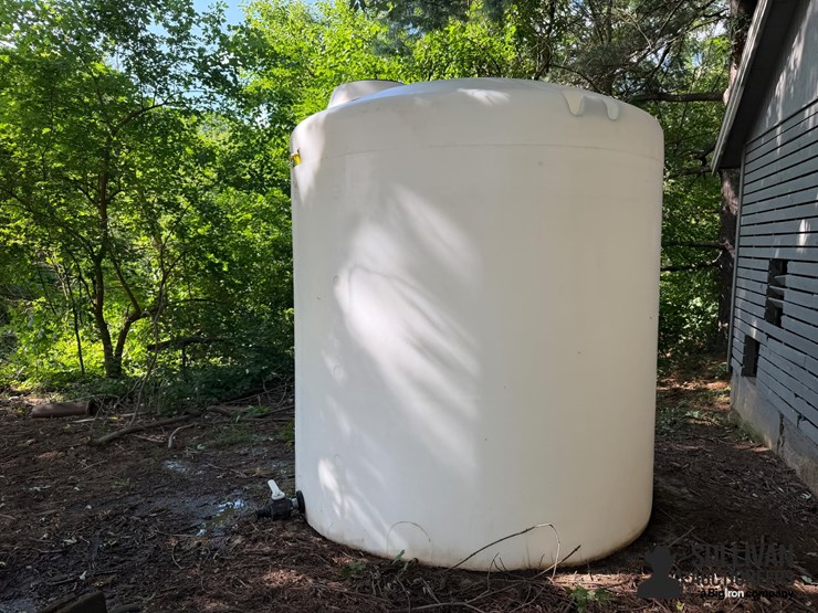 2,500-gal-poly-tank-image-8
