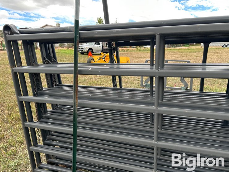 hw-livestock-panels-&-arched-gate-image-17
