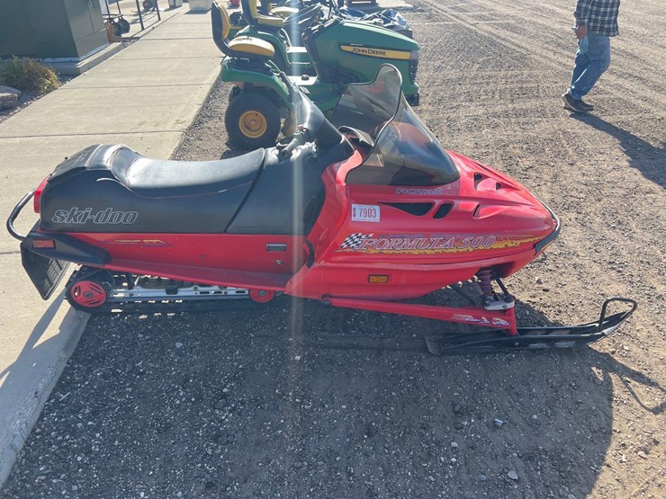 1996-ski-doo-formula-500-image-3