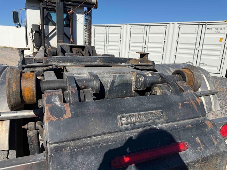 2009-kenworth-t370-tandem-axle-hook-truck-image-15
