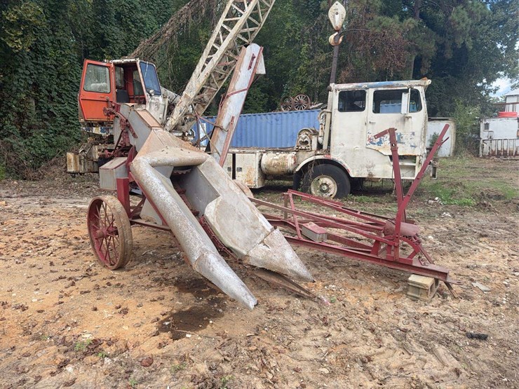 international-one-row-corn-picker-image-6
