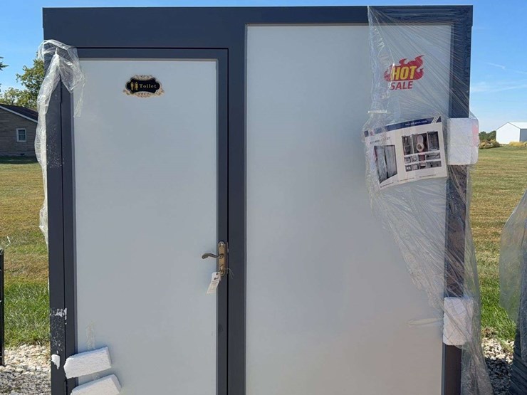 prefabricated-portable-restroom-unit-image-1