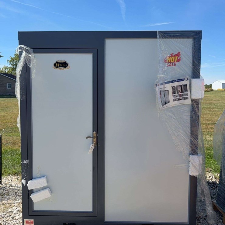 Prefabricated Portable Restroom Unit