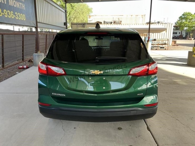 2019-chevrolet-equinox-ls-suv-image-6