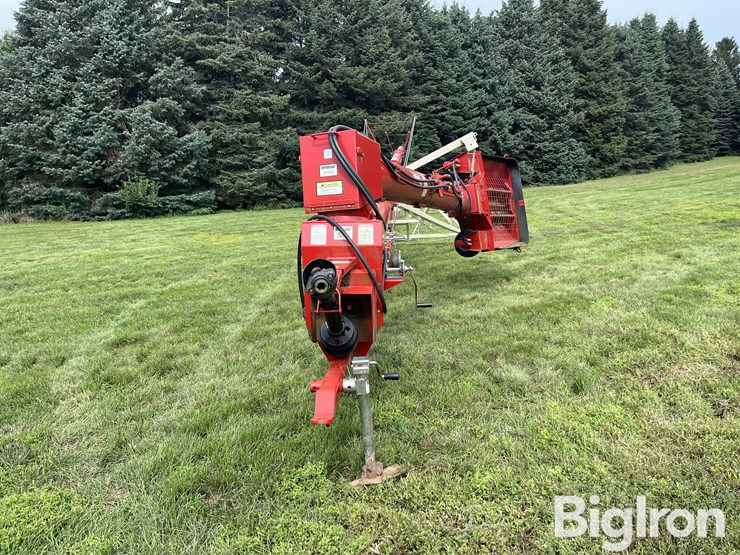 buhler\-farm-king-1070-swing-away-auger-image-2