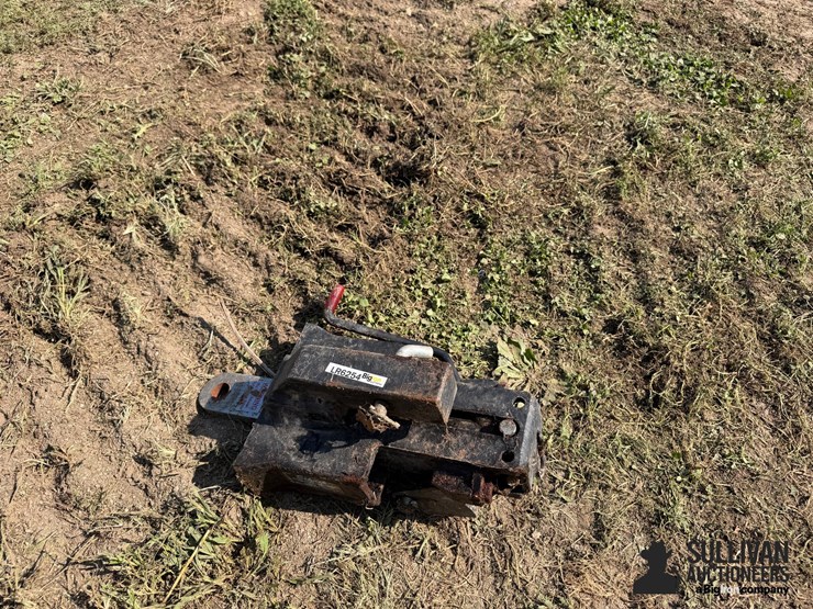 spring-loaded-reese-receiver-cushion-hitch-image-4