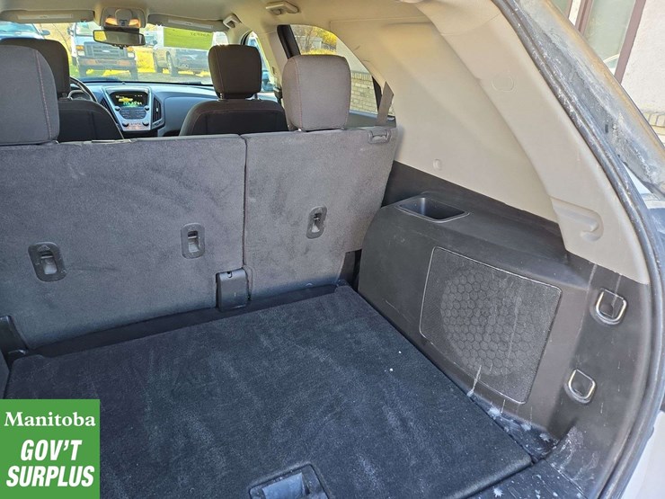 2015-chevrolet-equinox-image-27