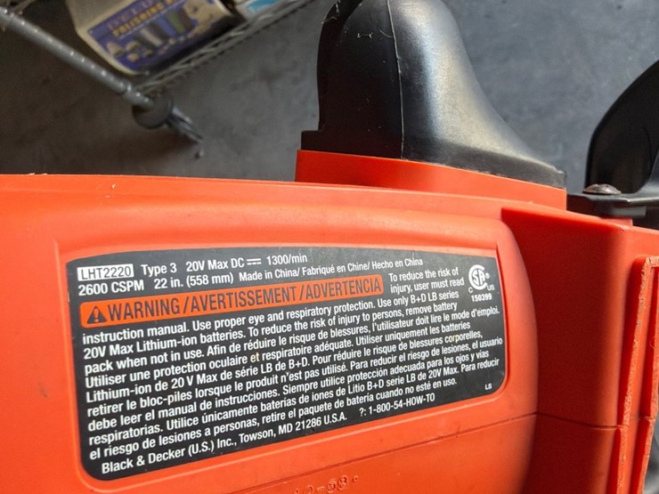 #76-•-black-&-decker-20-v-cordless-hedge-trimmer-image-3