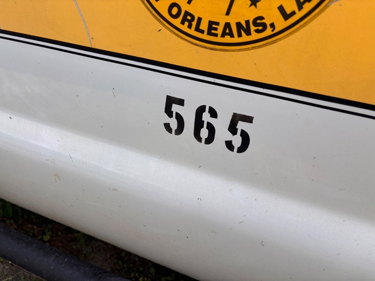 #60-•-ford-f-250-super-duty-crew-cab-pickup-truck-image-13
