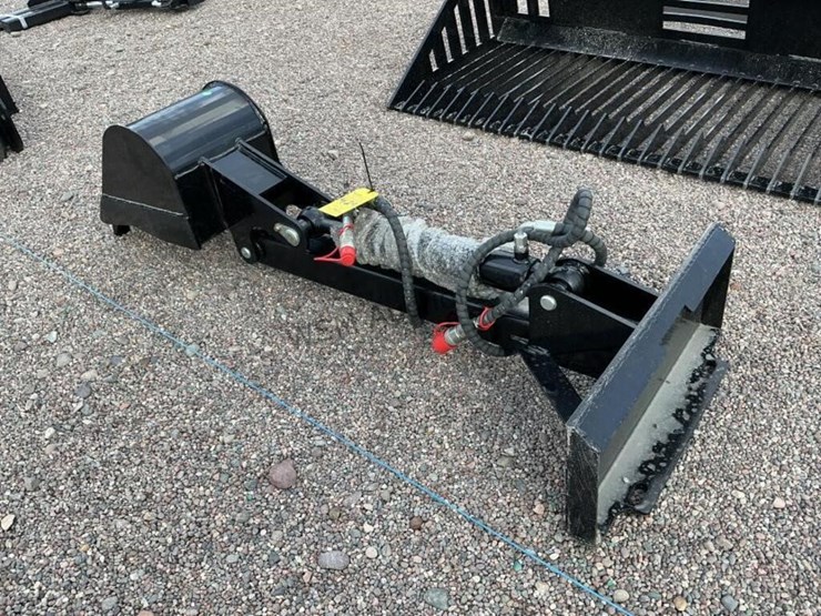 2026-giyi-digging-arm-for-stand-up-skid-steer-image-4