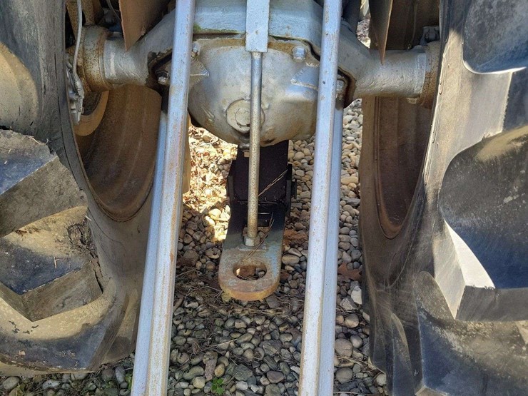 jet-engine-pulling-tractor-image-21