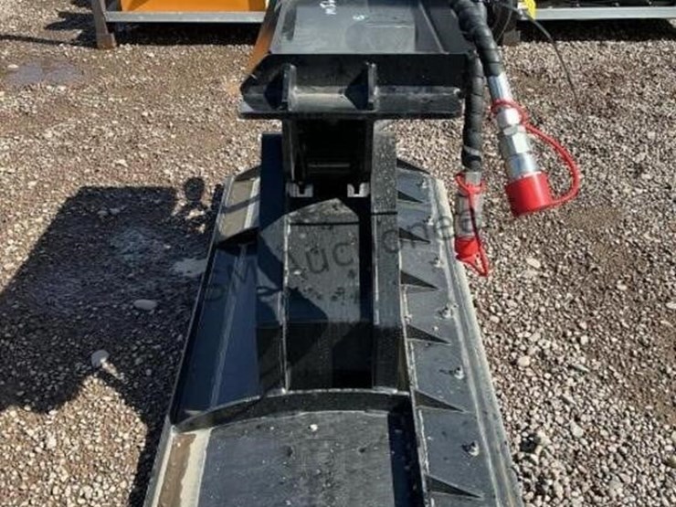 2026-giyi-42in-smow-blade-for-stand-up-skid-steer-image-5