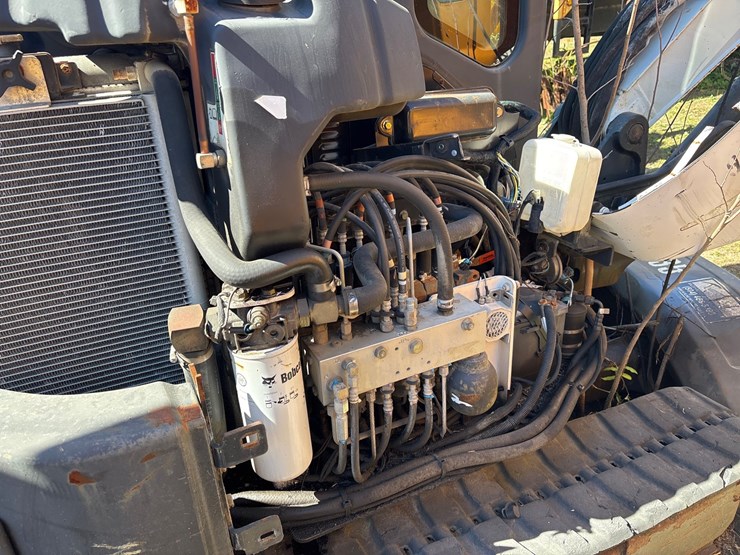 #42-•-2009-bobcat-e35-mini-excavator-image-12