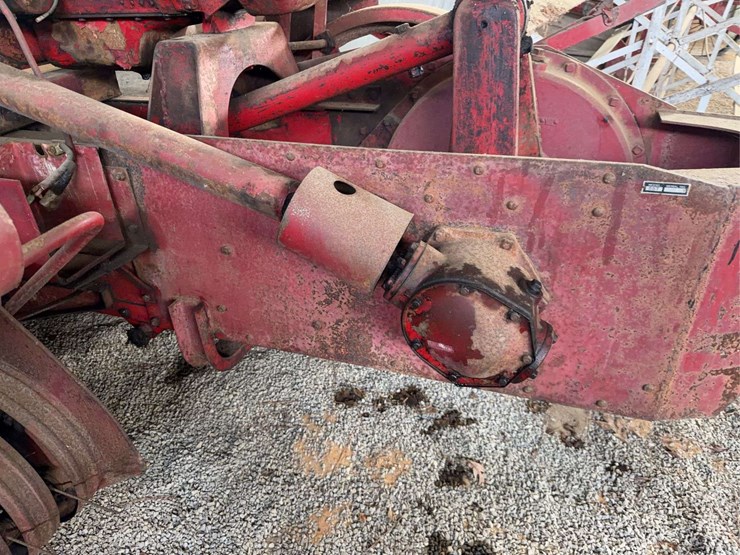 mccormick-56-t-square-baler-image-35