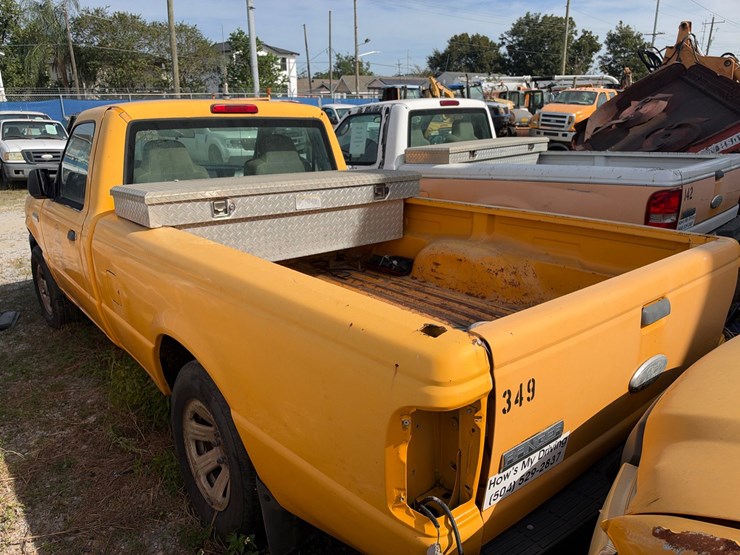 #72-•-ford-ranger-regular-cab-pickup-truck-image-3