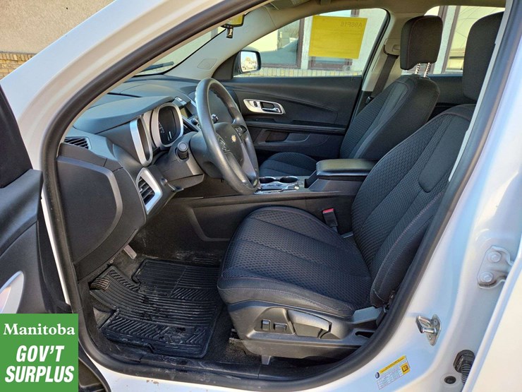 2015-chevrolet-equinox-image-17