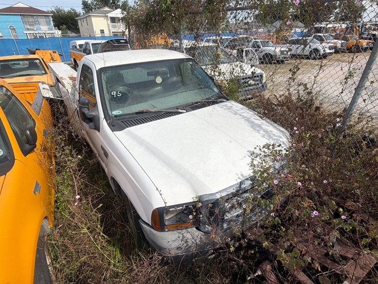 #95-•-2006-ford-f-250-pickup-image-1