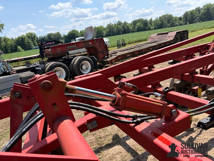 case-international-4200-flcu-soil-finisher-image-14