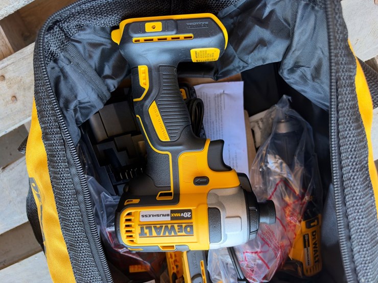 #21-•-dewalt-impact-driver-and-drill-with-batteries-and-charger-image-4