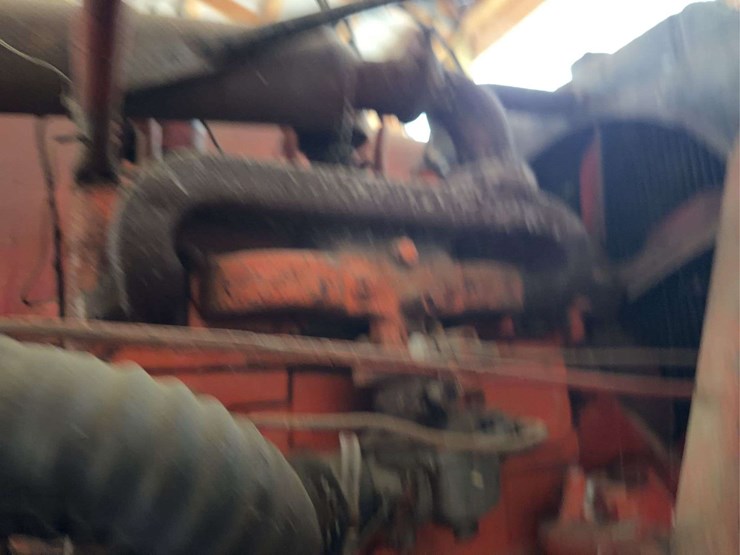 massey-harris-35-combine-image-36