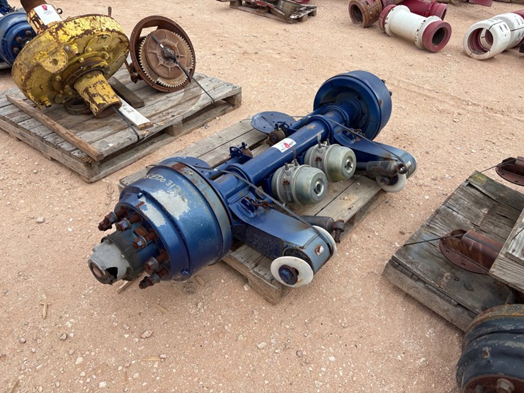 (2)-used0312-trailer-axles-image-4