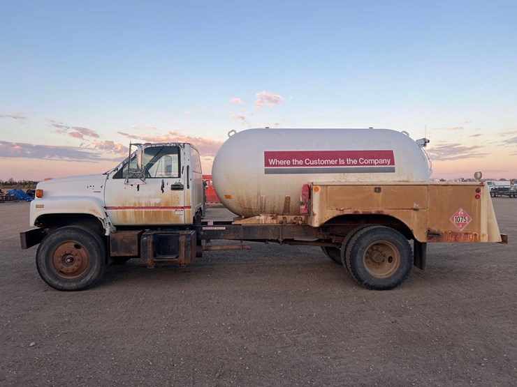 1991-chevrolet-kodiak-fuel-truck-image-8