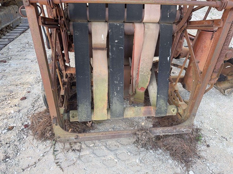 allis-chalmers-all-crop-combine-image-17