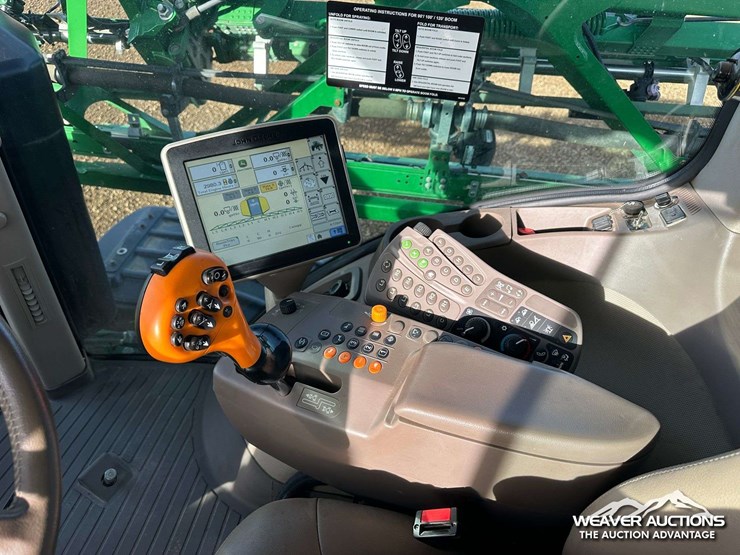 2014-john-deere-r4030-4x4-high-clearance-self-propelled-sprayer-image-12